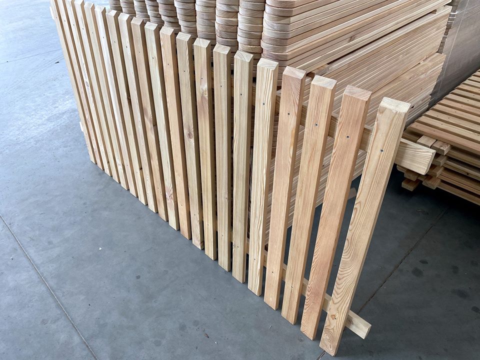 Stavba dřevěného plotu