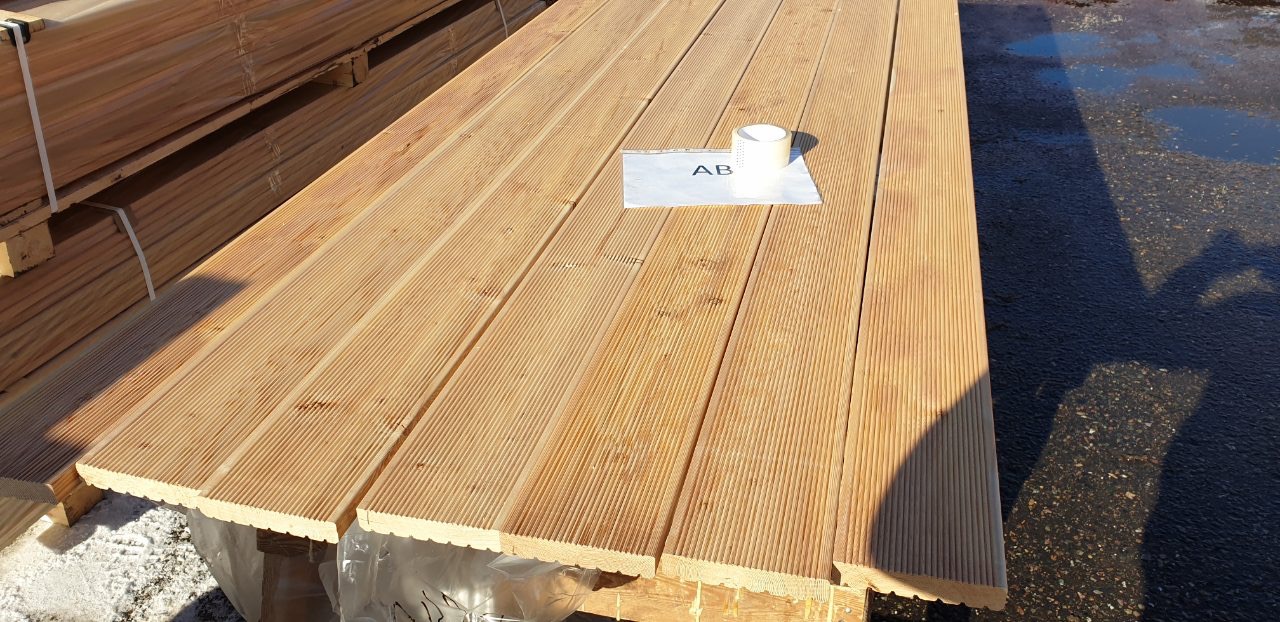 5 výhod dřevěných terasových prken